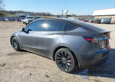 2022 Tesla Model Y Performance Dual Motor All-Wheel Drive from USA, damaged, VIN 7SAYGDEF3NF382829